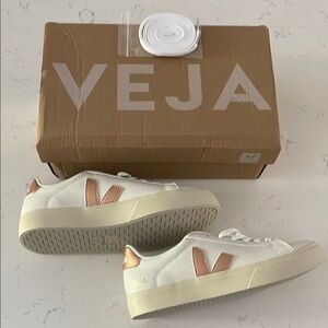 Brand new never used Veja Sneakers/Trainers